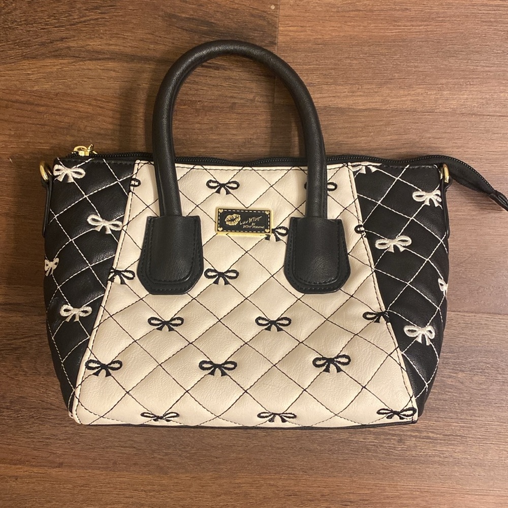 Luv Betsey Betsey Johnson Hand Bag